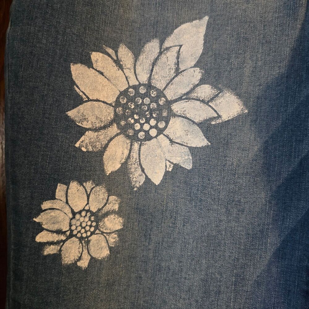 HANDCRAFTED Upcycled Denim Jeans HANDPAINTED Bell Bottoms Floral Design Size 14 - Picture 7 of 12